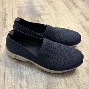 Easy Spirit Blue Slip On Shoes 10